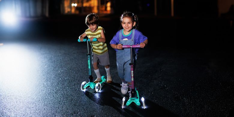 Детский самокат Micro Mini Deluxe Foldable Orion Glow LED Розовый (mx134)