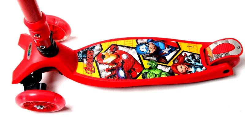 Детский Трехколесный Самокат Maxi Disney - Marvel (scd113)