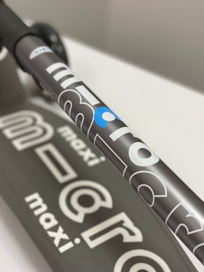 Самокат дитячий Micro Maxi Deluxe LED складна ручка Сірий (mk253)